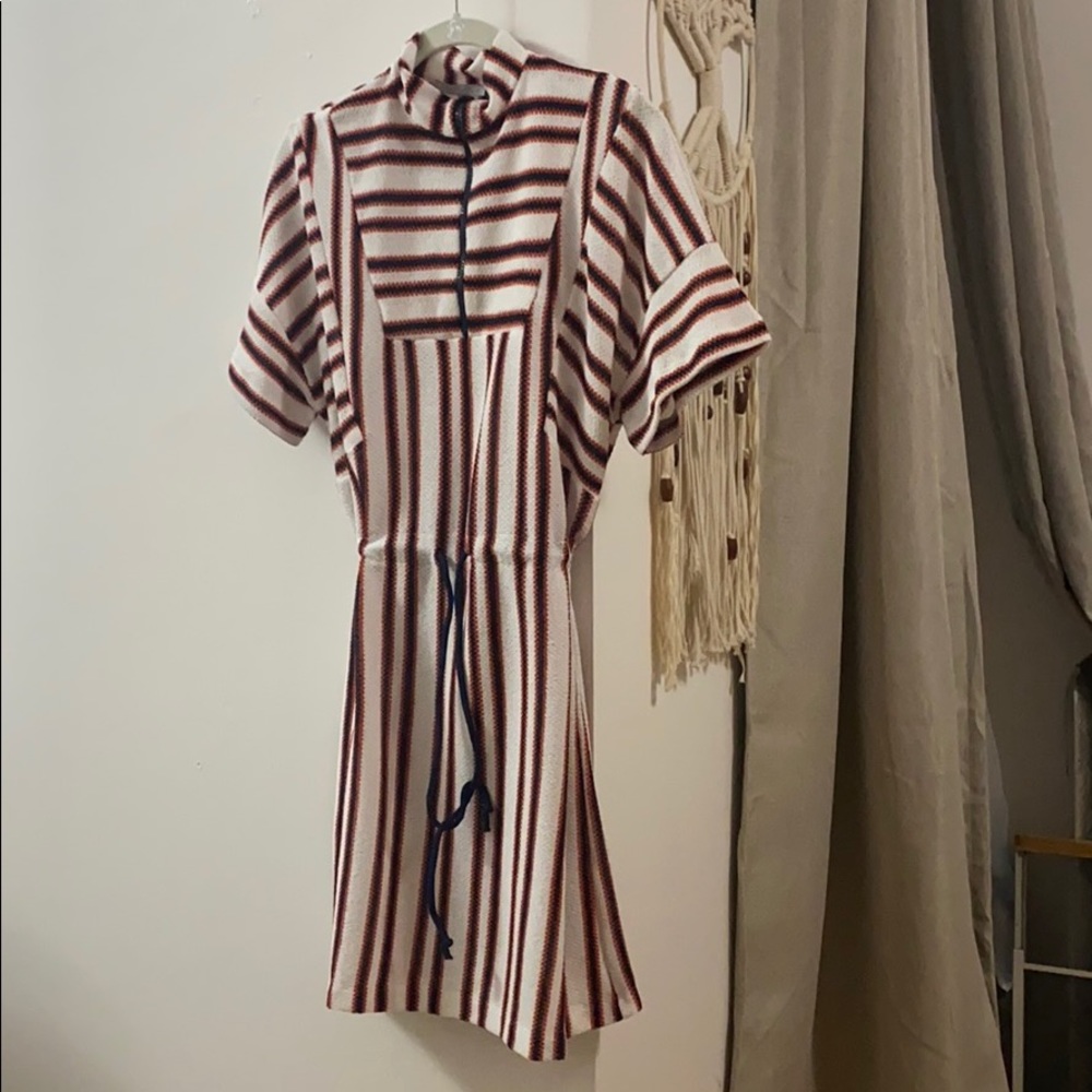 Dress - Picture 3 of 5